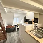 דירה Cosy Loft Duplex For Couples - Great Location *