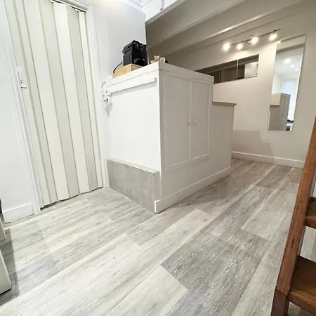 Daire Cosy Loft Duplex For Couples - Great Location *