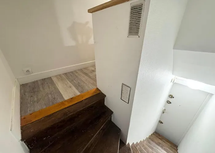 Cosy Loft Duplex For Couples - Great Location *