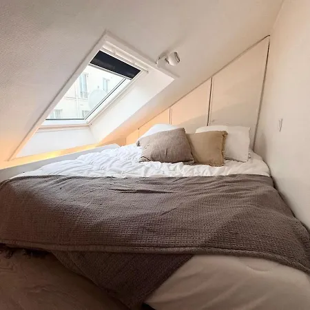 Cosy Loft Duplex For Couples - Great Location