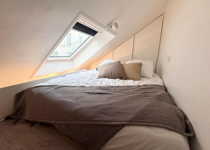 Cosy Loft Duplex For Couples - Great Location