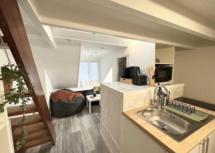 شقة Cosy Loft Duplex For Couples - Great Location *